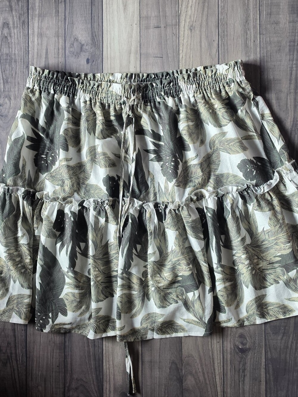Floral Tiered Lightweight Mini Skirt - Green Leaf Print - XXXL
